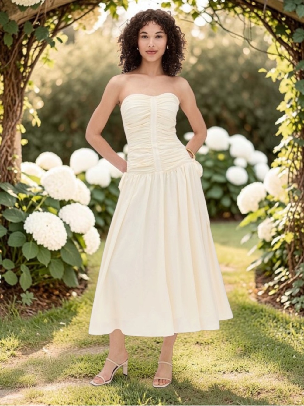 Astr the Label Zori Cream Midi dress, fit and flare midi dress size large